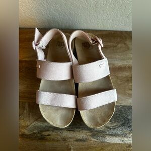 Reef Vista Hi Buckle Sandals